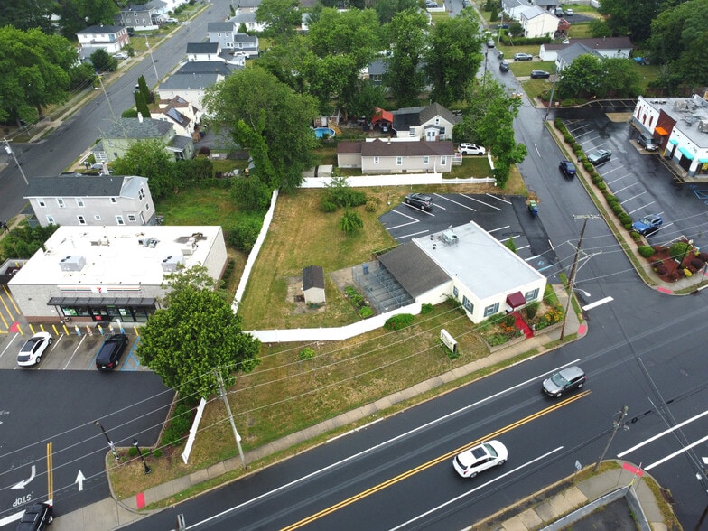 More Photos Of 317 Highway 35 N, Neptune City Veterinarian Kennel For Sale