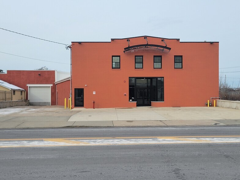 More Photos Of 111 S Main St, Neptune Showroom For Sale