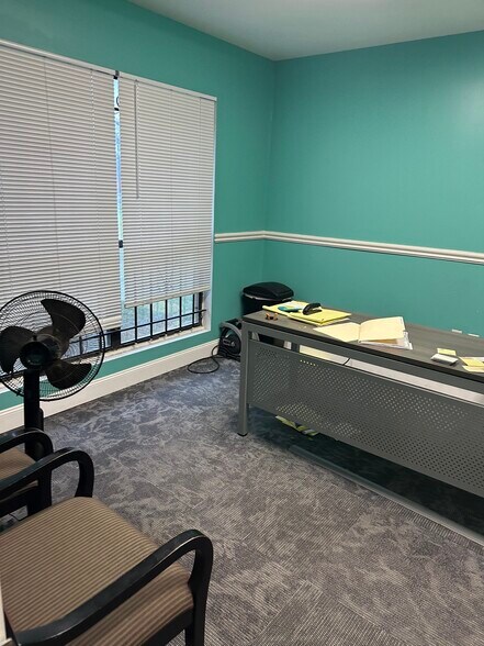 More Photos Of 10569 Lem Turner Rd, Jacksonville Medical For Sale