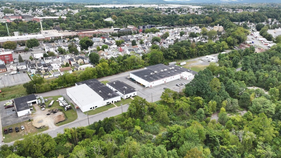 More Photos Of 125-155 Howard St, Phillipsburg Unknown For Lease