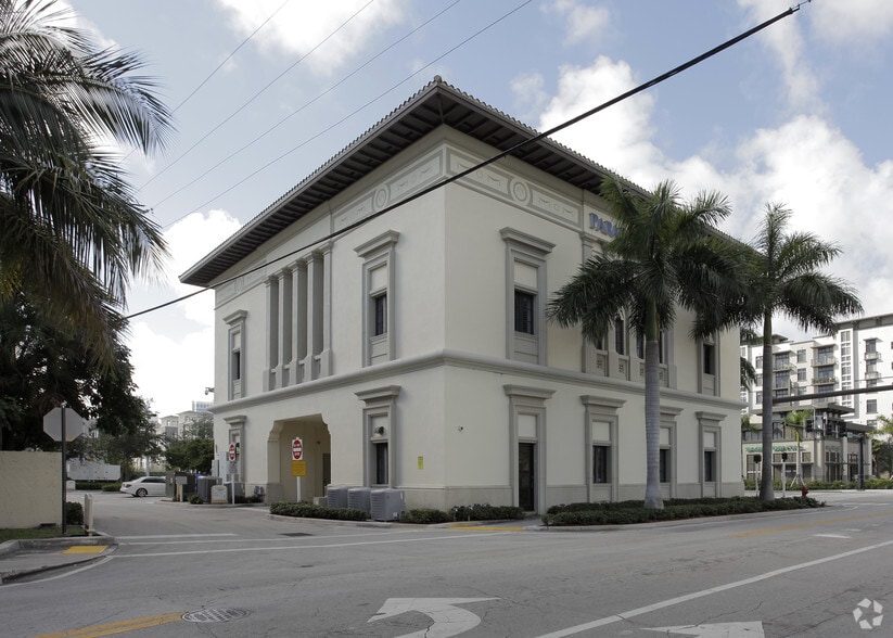 More Photos Of 540 N Federal Hwy, Fort Lauderdale Bank For Lease