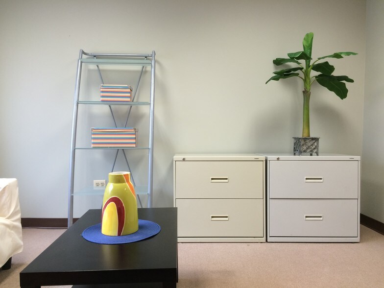 More Photos Of 8701-8739 Mylander Ln, Towson Unknown For Lease