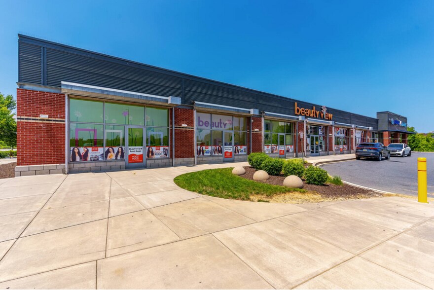 More Photos Of Howard St & Market St, Wilmington Unknown For Lease