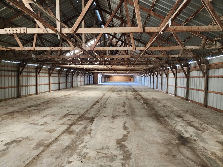 More Photos Of 561 Hwy 33, Gustine Self Storage For Lease