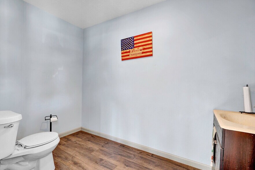 More Photos Of 5220 Maple Ln, Cuba Auto Repair For Sale