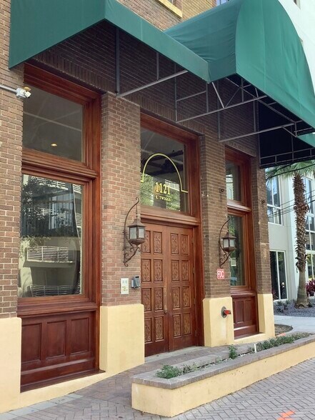 More Photos Of 1121 E Twiggs St, Tampa Loft Creative Space For Lease