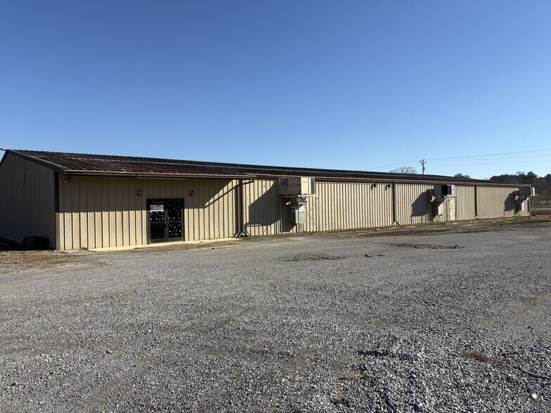 More Photos Of 255 E Bypass, Centre Freestanding For Lease