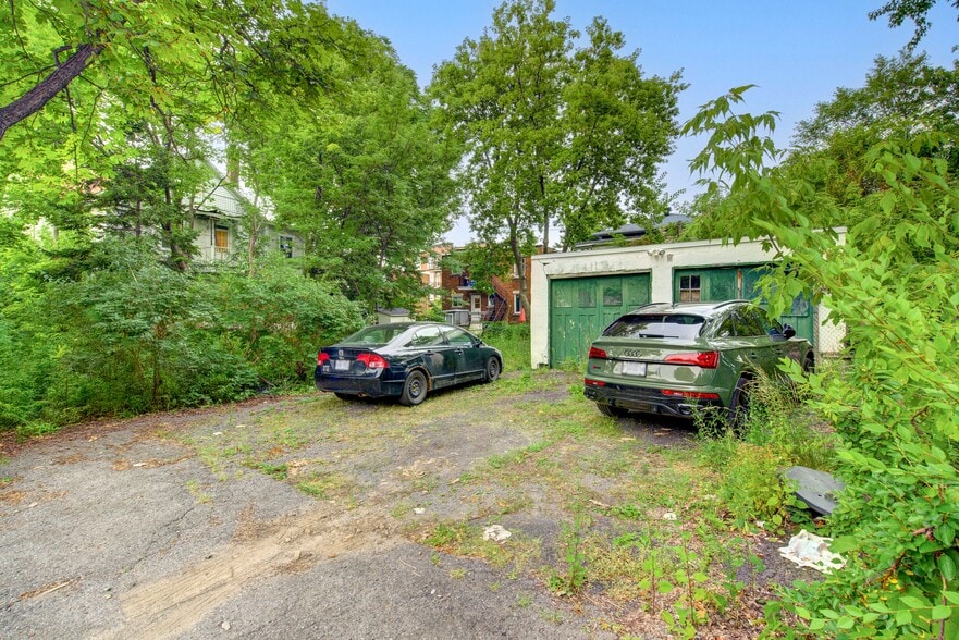 More Photos Of 15 Rue Charlotte, Longueuil Land For Sale