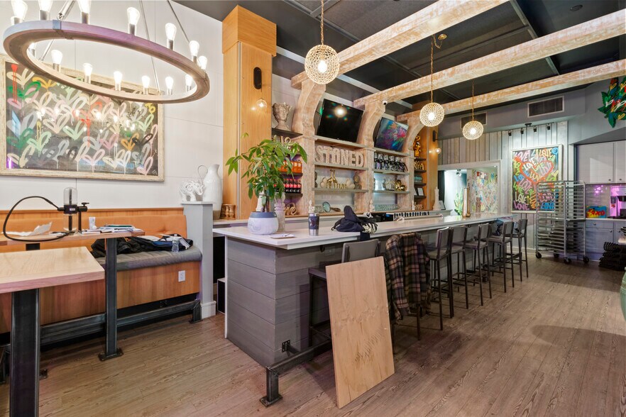 More Photos Of 700 S 5th St, Philadelphia Apartments For Sale