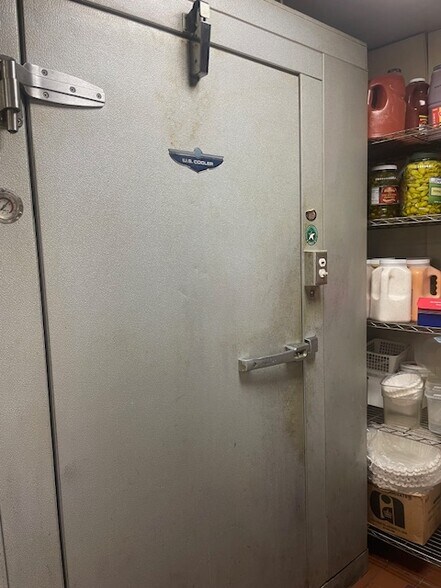 More Photos Of 381 Avenel St, Avenel Restaurant For Lease