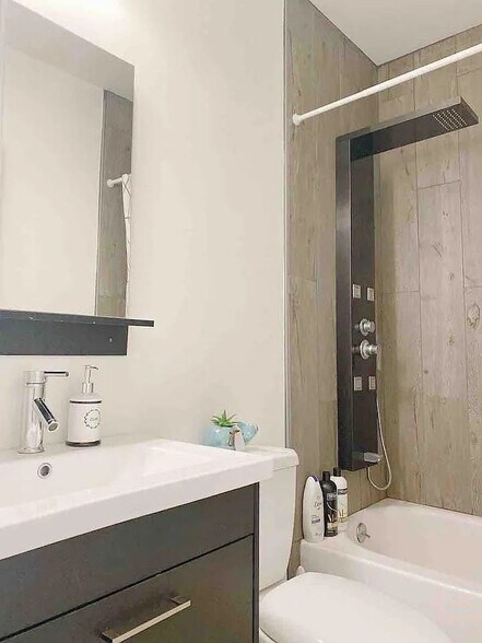 More Photos Of 2402 Spruce St, Philadelphia Apartments For Sale