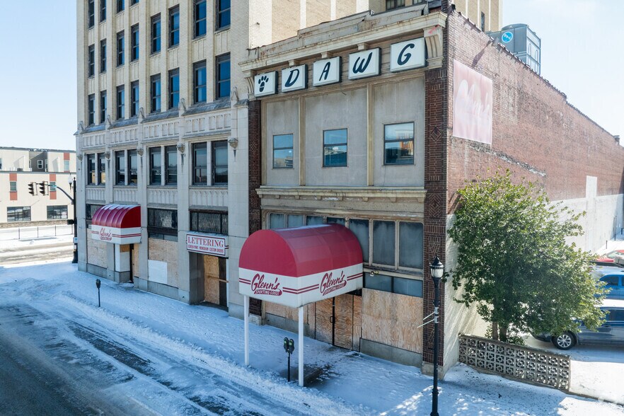 More Photos Of 401 11th St, Huntington Unknown For Sale