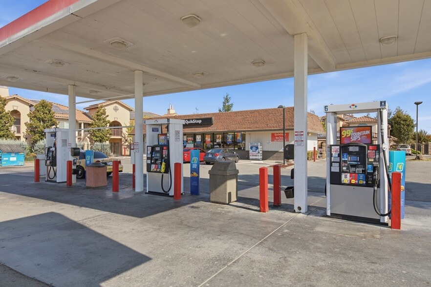 More Photos Of 1300 San Juan Rd, Hollister Service Station For Sale