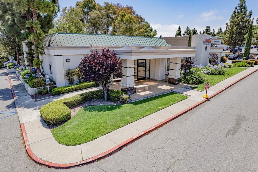 Primary Photo Of 28326 S Western Ave, Rancho Palos Verdes Veterinarian Kennel For Sale