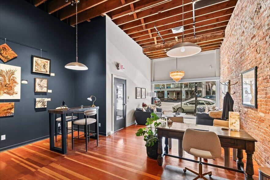 More Photos Of 145 E Main St, Ashland Restaurant For Sale