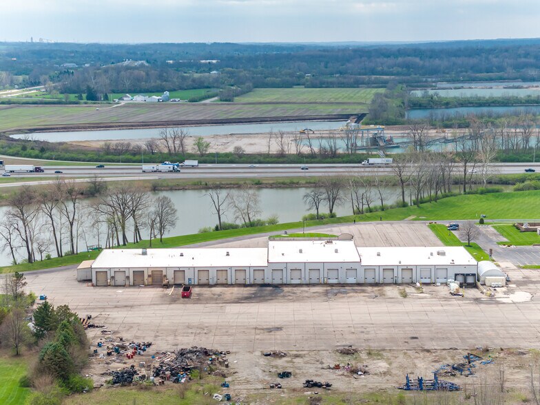 More Photos Of 106 Restoration Park Dr, Medway Service For Lease