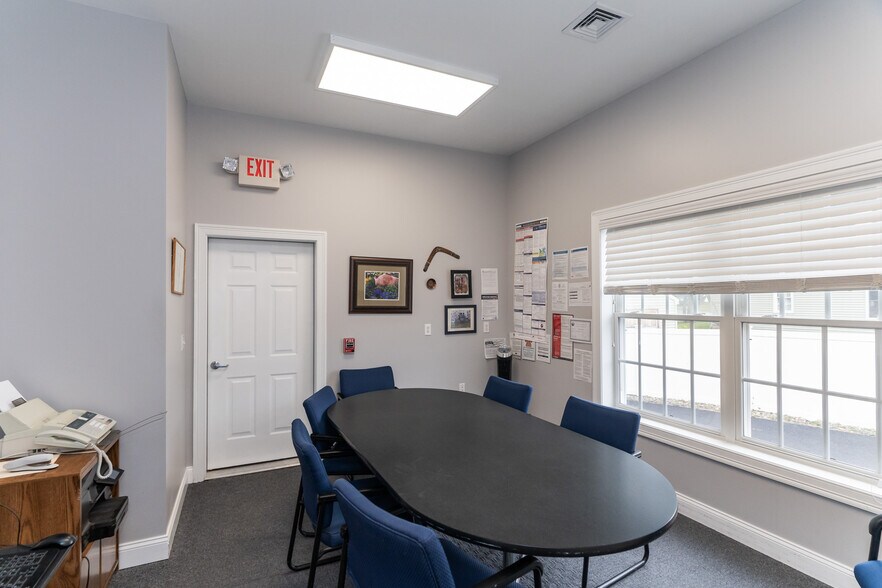 More Photos Of 442 State St, Belchertown Office Residential For Sale