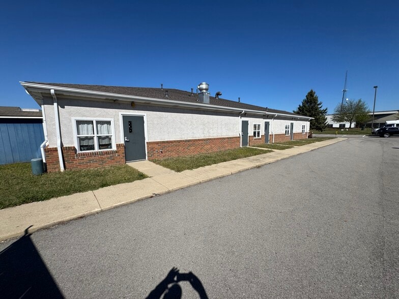 More Photos Of 7810 Graphics Way, Lewis Center Office For Sale