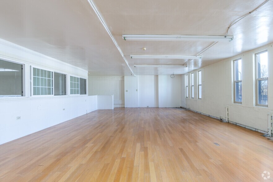 More Photos Of 2009 San Pablo Ave, Berkeley Freestanding For Lease