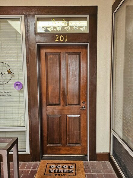 More Photos Of 315 2nd St, Woodland Loft Creative Space For Lease