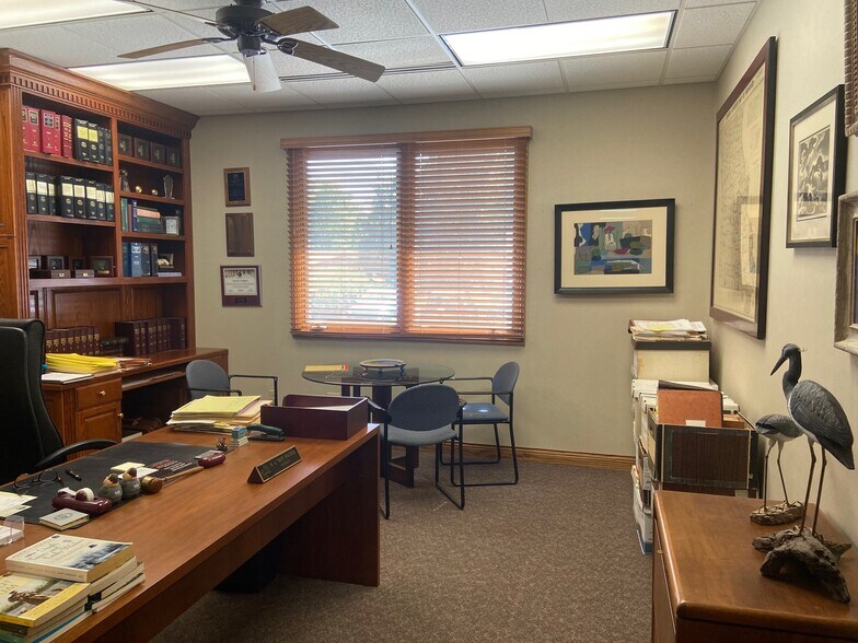 More Photos Of 1203 W Broadway, Columbia Office For Sale