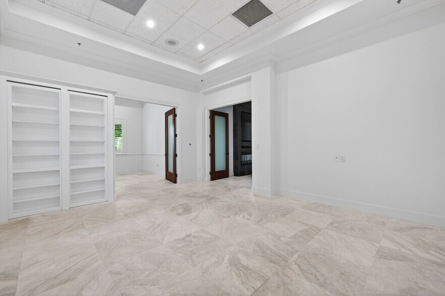 More Photos Of 3820 Via Del Rey, Bonita Springs Medical For Sale