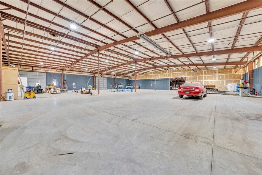 More Photos Of 81 5th Ave, Collinsville Manufacturing For Sale