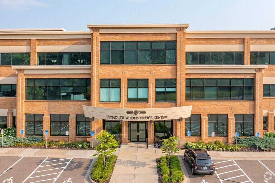 More Photos Of 3300 Fernbrook Ln N, Plymouth Office For Lease