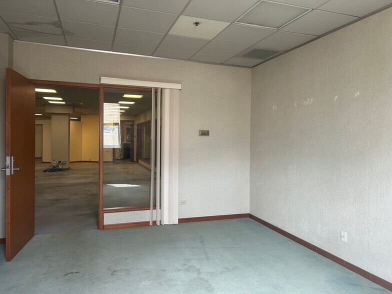 More Photos Of 410 Atkinson Dr, Honolulu Hotel For Lease