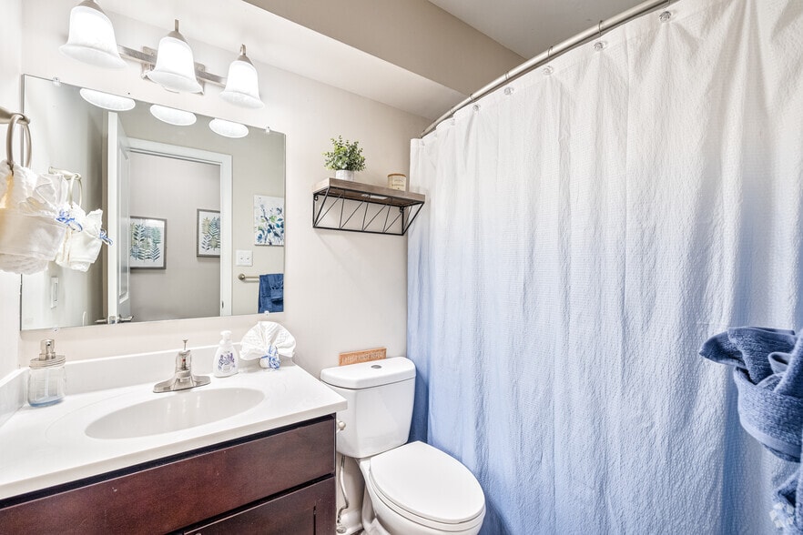 More Photos Of 6139 Edward St, Norfolk Apartments For Sale