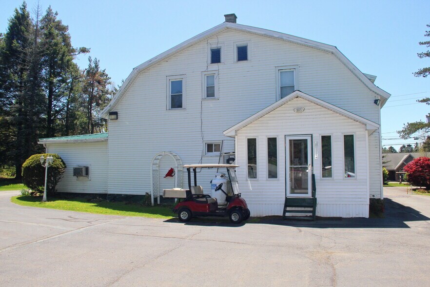 More Photos Of 2311 PA-247, Clifford Township Restaurant For Sale