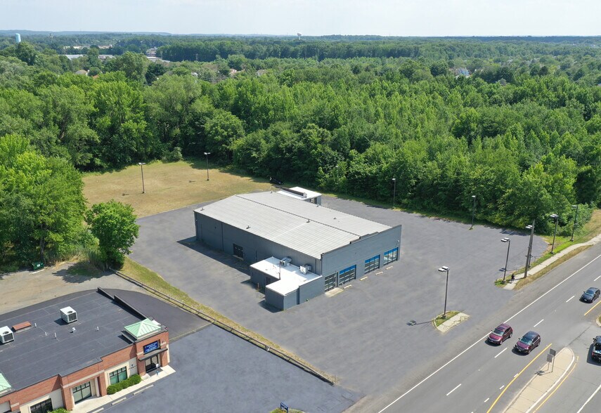 More Photos Of 449 Route 130, East Windsor Auto Dealership For Lease