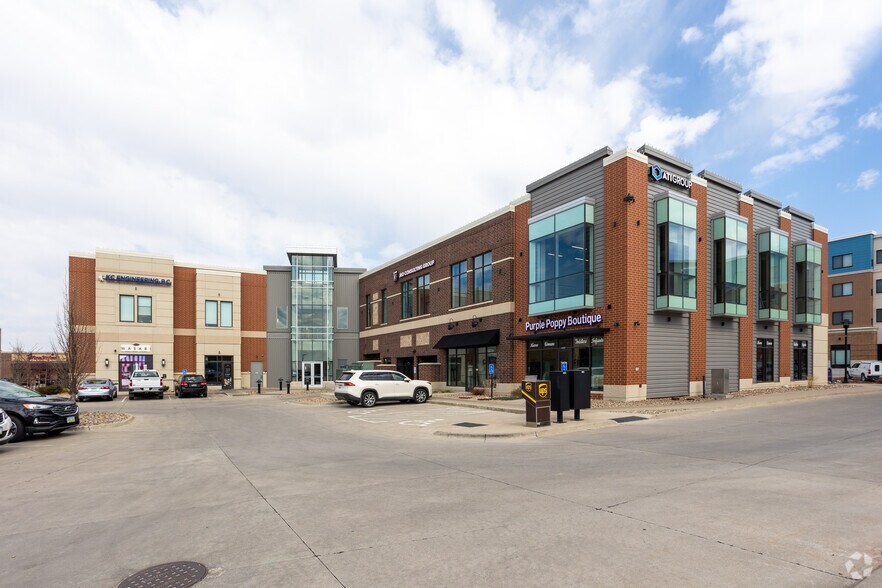 More Photos Of 1615 SW Main St, Ankeny General Retail For Lease