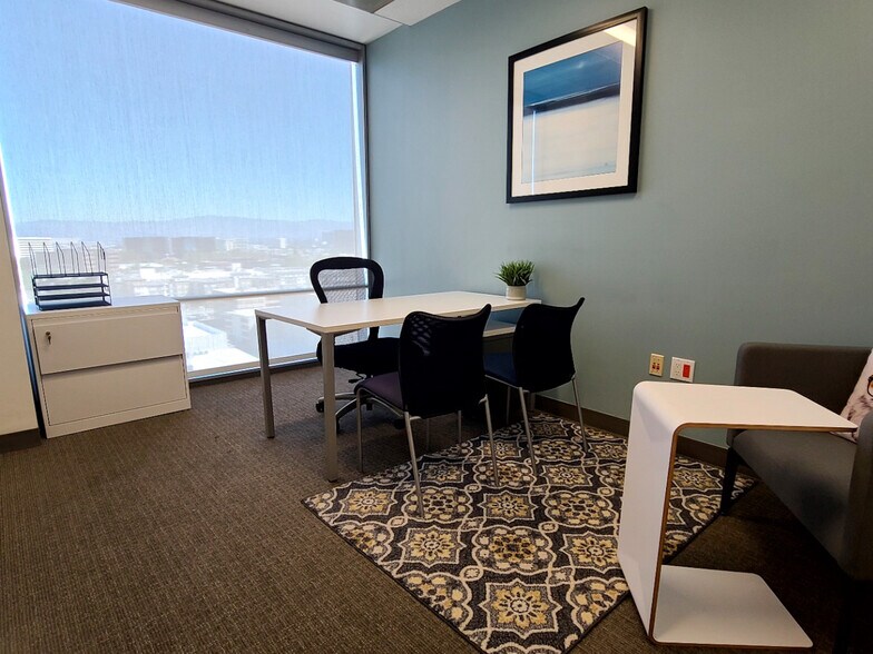 More Photos Of 4695 MacArthur Ct, Newport Beach Coworking Space