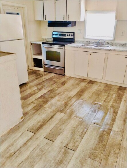 More Photos Of 114 Little Pepper Ln, Seffner Manufactured Housing Mobile Home Park For Sale