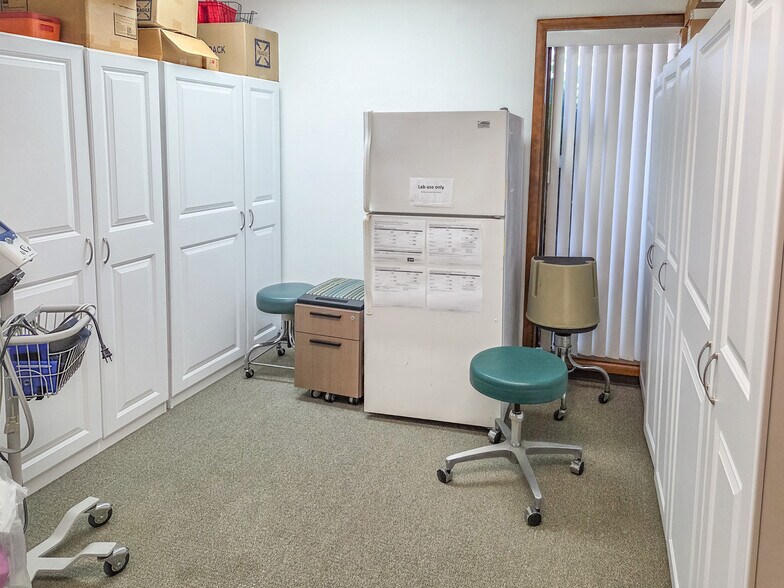 More Photos Of 1881 W Washington St, Stayton Skilled Nursing Facility For Lease