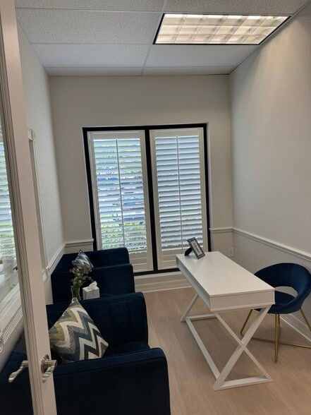 More Photos Of 9825 Marina Blvd, Boca Raton Medical For Lease