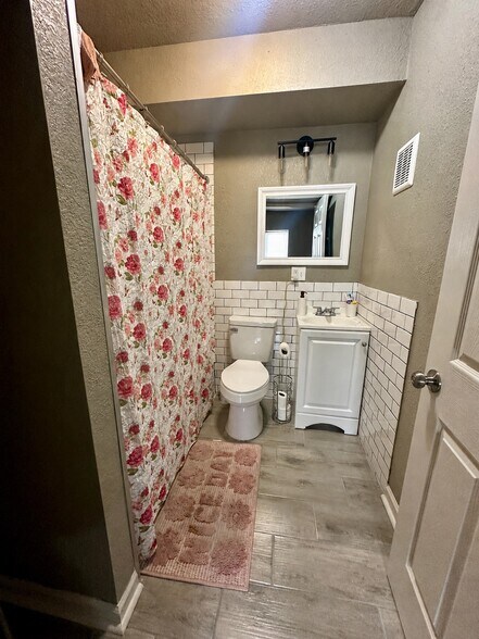 More Photos Of 118-148 N Lawn Ave, Kansas City Apartments For Sale
