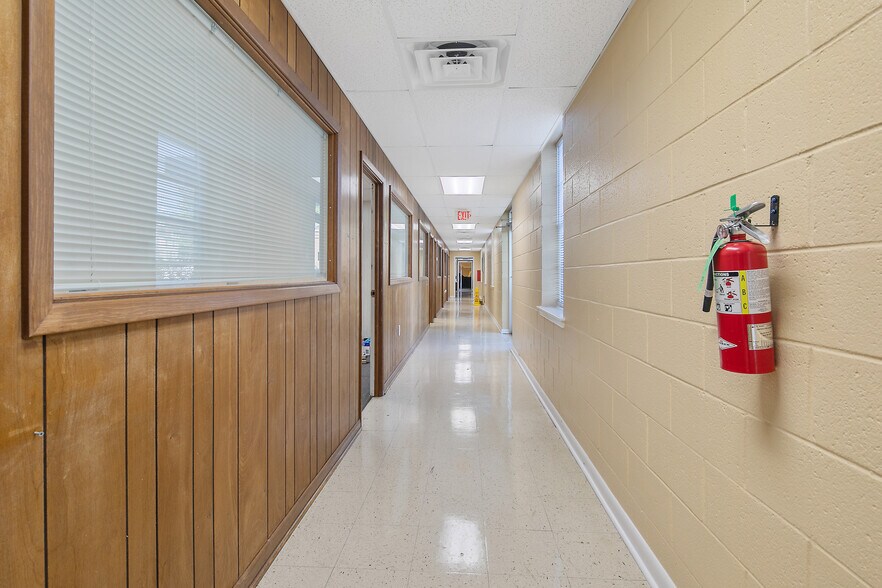 More Photos Of 214 Hawkins Ave, Sanford Medical For Sale