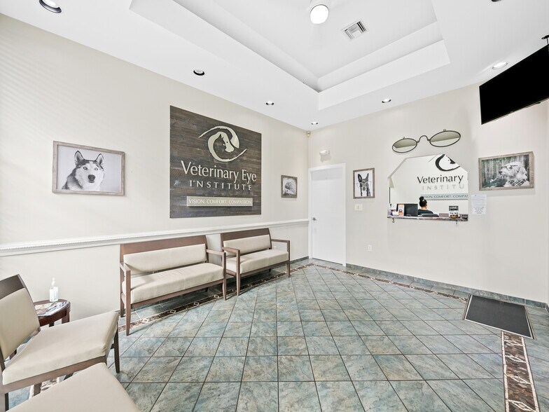 More Photos Of 372 S Powerline Rd, Deerfield Beach Storefront Retail Office For Sale