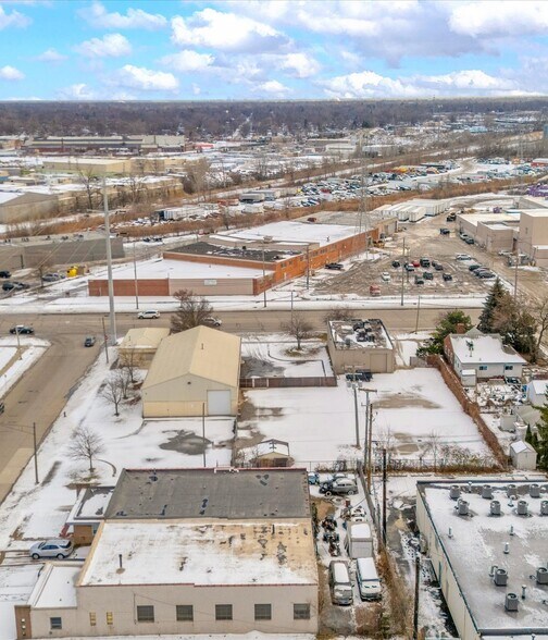 More Photos Of 12525 E 9 Mile Rd, Warren Warehouse For Sale