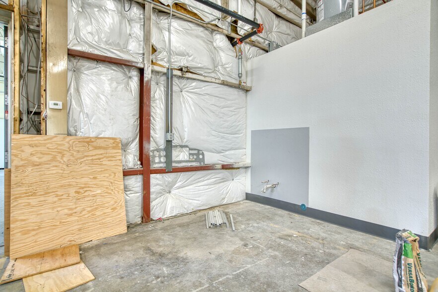 More Photos Of 4571 N Broadway St, Boulder Warehouse For Sale