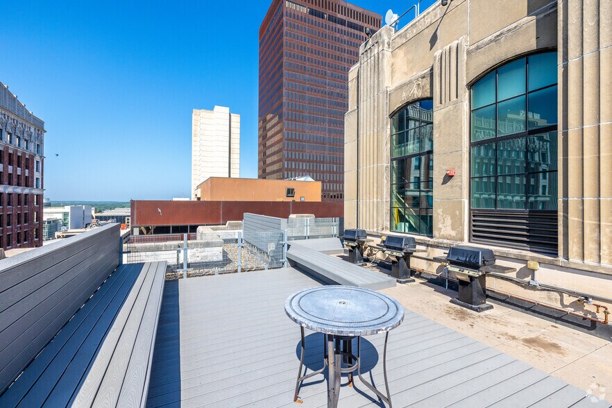 More Photos Of 405 6th Ave, Des Moines Apartments For Lease