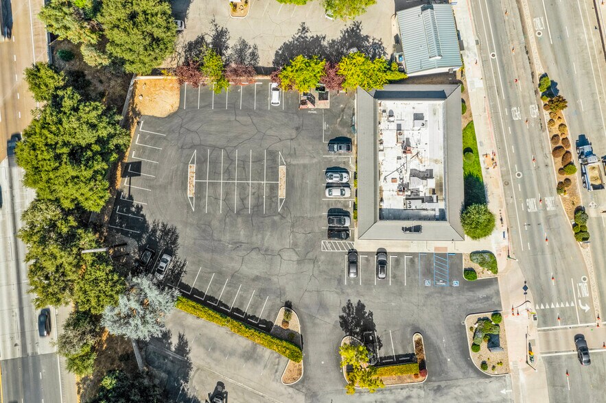 More Photos Of 6910 El Camino Real, Atascadero Restaurant For Sale