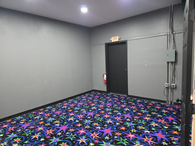 More Photos Of 1304 22nd St, Orlando Warehouse For Lease