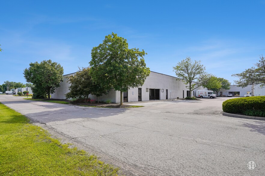 More Photos Of 1810 S Lynhurst Dr, Indianapolis Unknown For Lease
