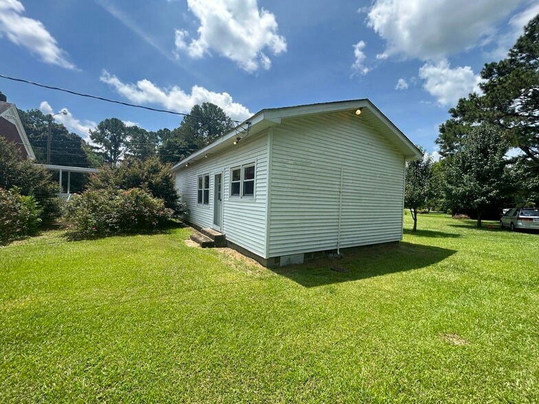 More Photos Of 2380 Bell Arthur, Bellarthur Religious Facility For Sale