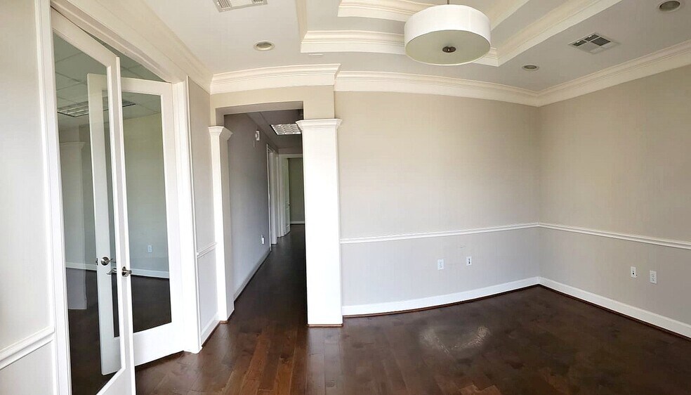 More Photos Of 2219 Sawdust Rd, The Woodlands Loft Creative Space For Lease