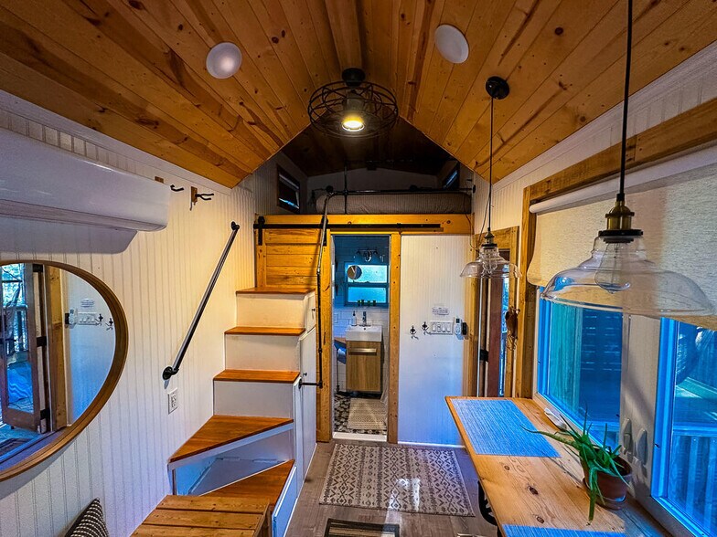 More Photos Of 7009 Creek Stone Rd, Milton Lodge Meeting Hall For Sale