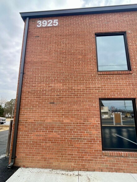 More Photos Of 3925 Lafayette Blvd, Fredericksburg Flex For Lease